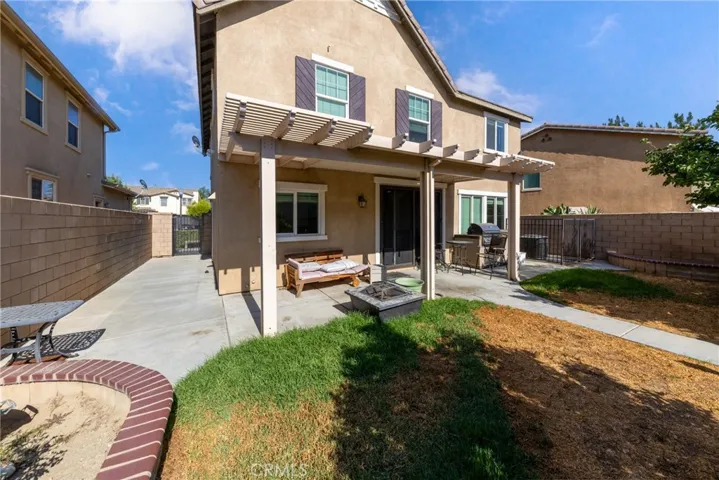 5534 Hartness Court, Fontana, California 92336