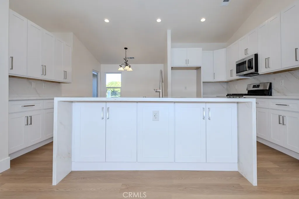 80675 Independence Avenue, Indio, California 92201 home-pic-8