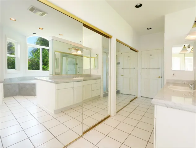 3 Via La Rocca, Rancho Palos Verdes, California 90275