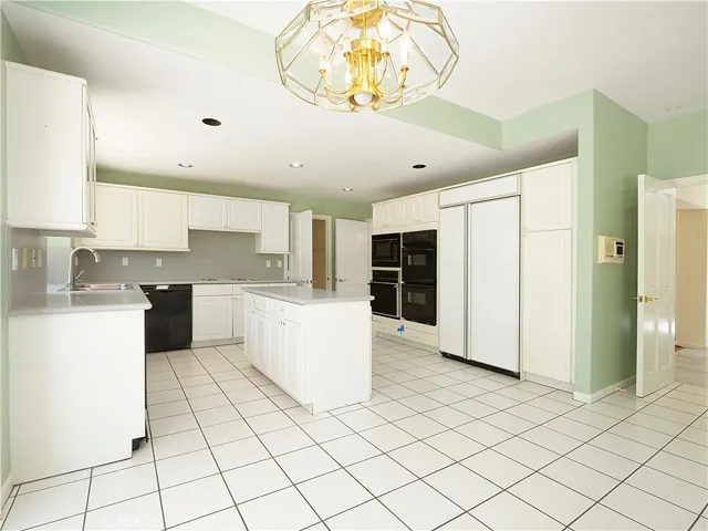 3 Via La Rocca, Rancho Palos Verdes, California 90275