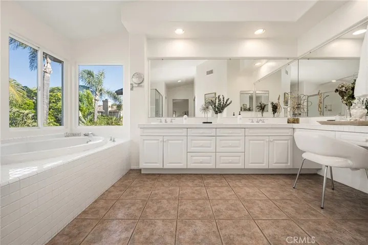 19692 Dorado Drive, Lake Forest, California 92679