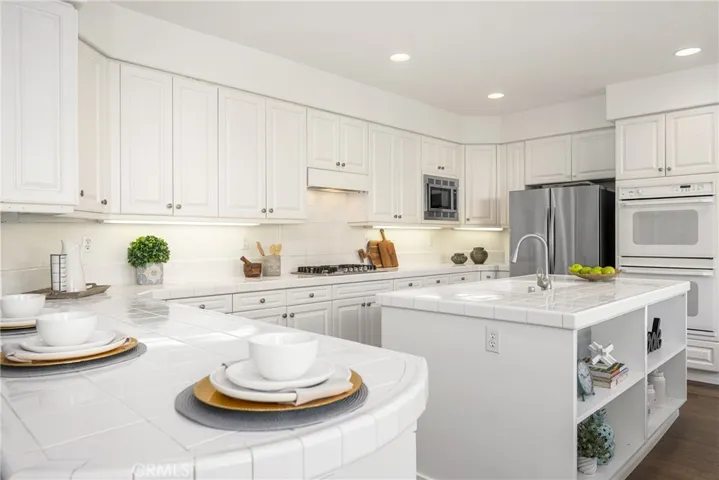 19692 Dorado Drive, Lake Forest, California 92679