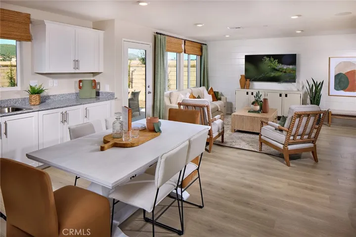 MODEL HOME
