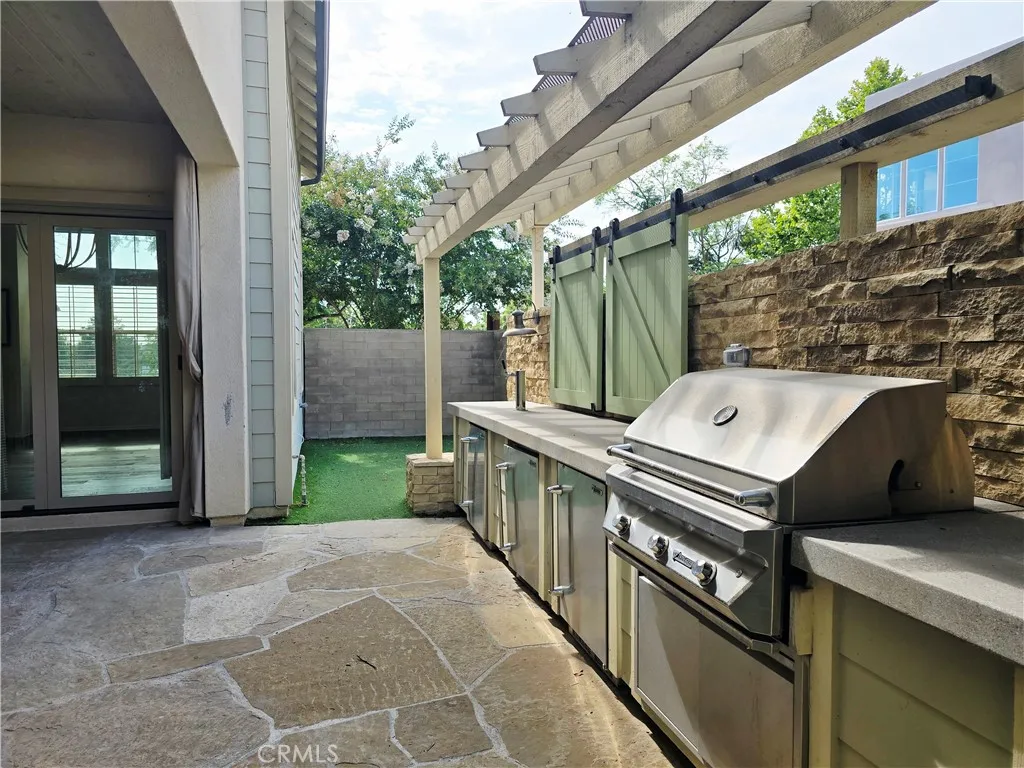 101 Newall, Irvine, California 92618 home-pic-22