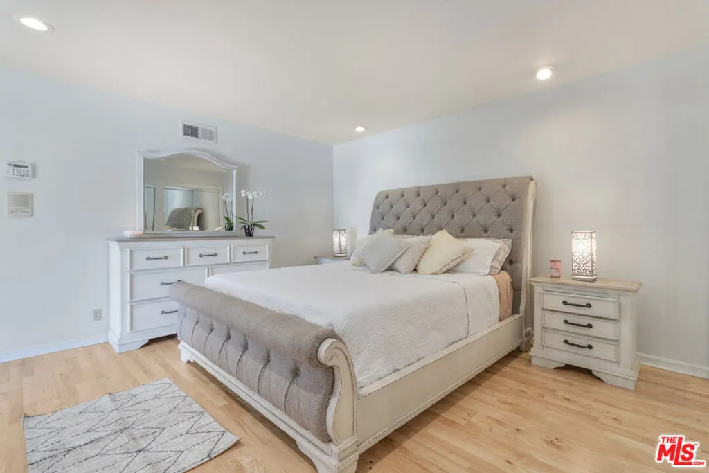 6116 Wooster Avenue, Los Angeles, California 90056 home-pic-16