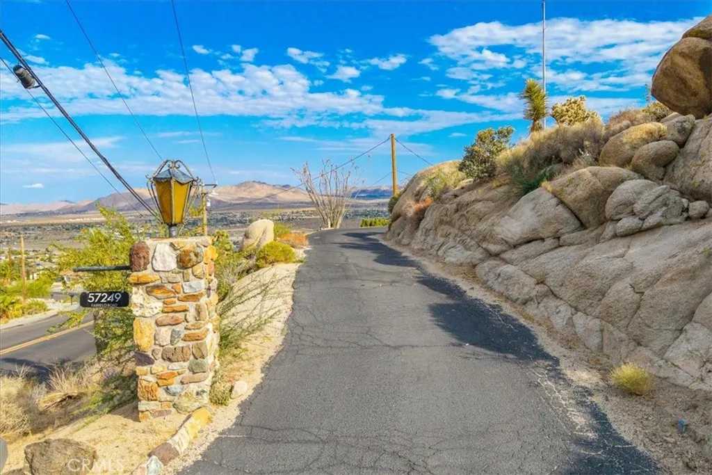 57249 Farrelo Road, Yucca Valley, California 92284 home-pic-39