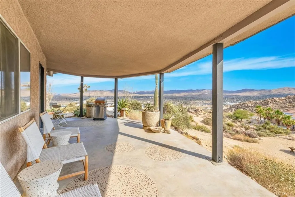 57249 Farrelo Road, Yucca Valley, California 92284 home-pic-4