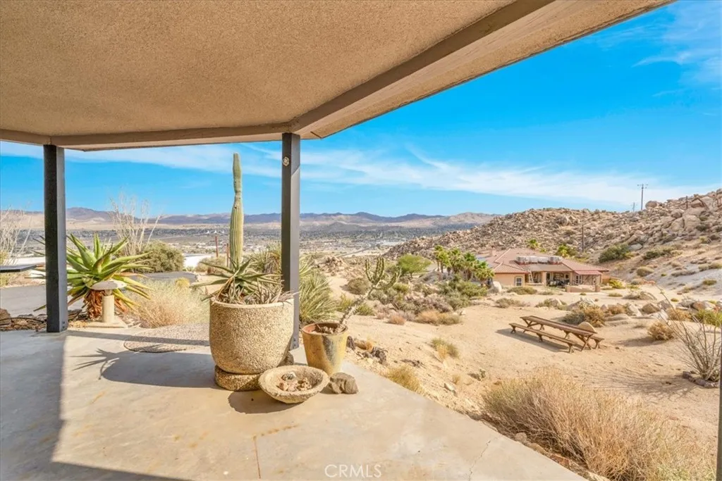 57249 Farrelo Road, Yucca Valley, California 92284 home-pic-23