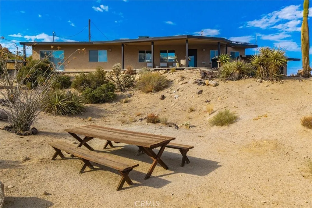 57249 Farrelo Road, Yucca Valley, California 92284 home-pic-27