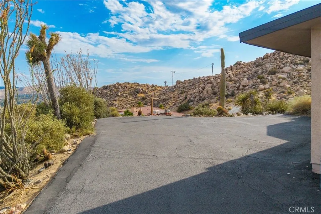 57249 Farrelo Road, Yucca Valley, California 92284 home-pic-40
