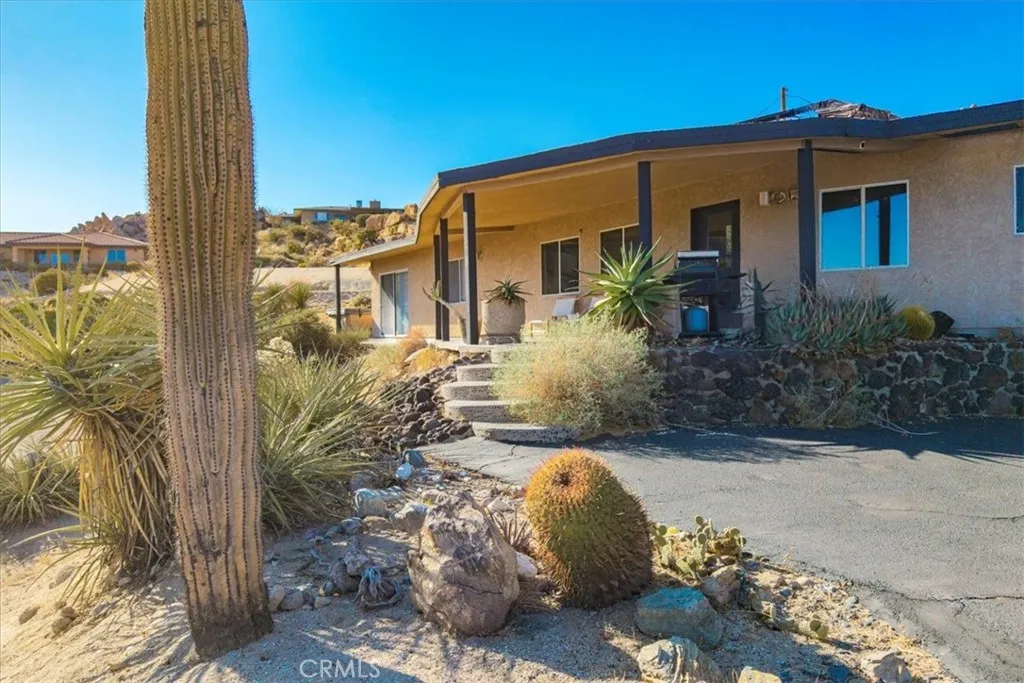 57249 Farrelo Road, Yucca Valley, California 92284 home-pic-0