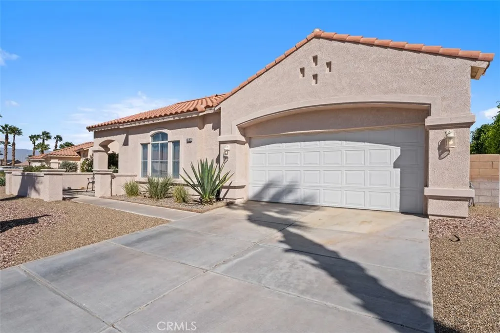 68262 Pasada Road, Cathedral City, California 92234 home-pic-1