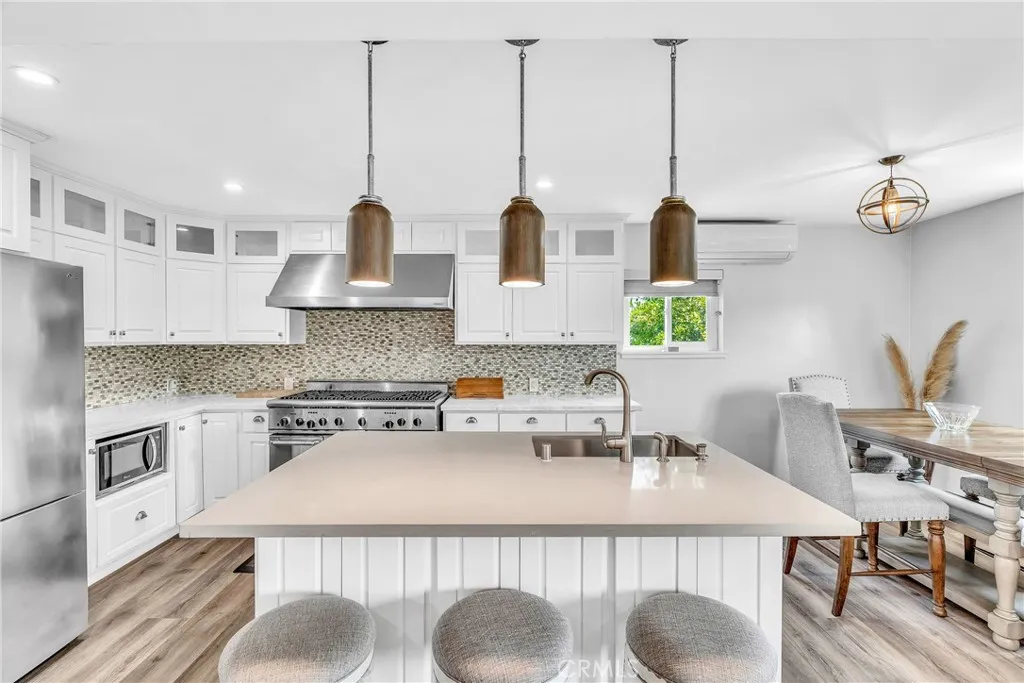 4355 Baldwin Park Boulevard, Baldwin Park, California 91706, 5 Bedrooms Bedrooms, ,4 BathroomsBathrooms,Residential,For Sale,Baldwin Park,DW25158521