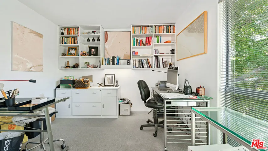 853 S Bundy Drive, Los Angeles, California 90049