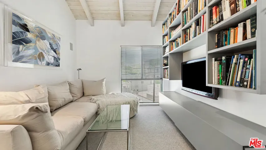 853 S Bundy Drive, Los Angeles, California 90049