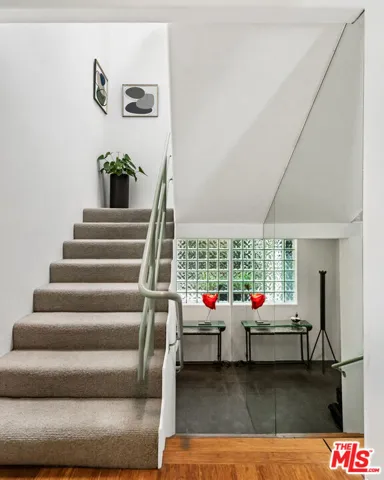 853 S Bundy Drive, Los Angeles, California 90049