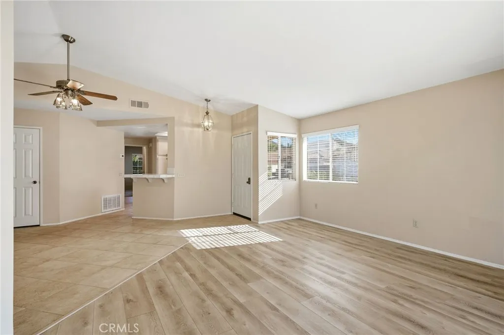 28355 Via Cascadita, Menifee, California 92585 home-pic-5