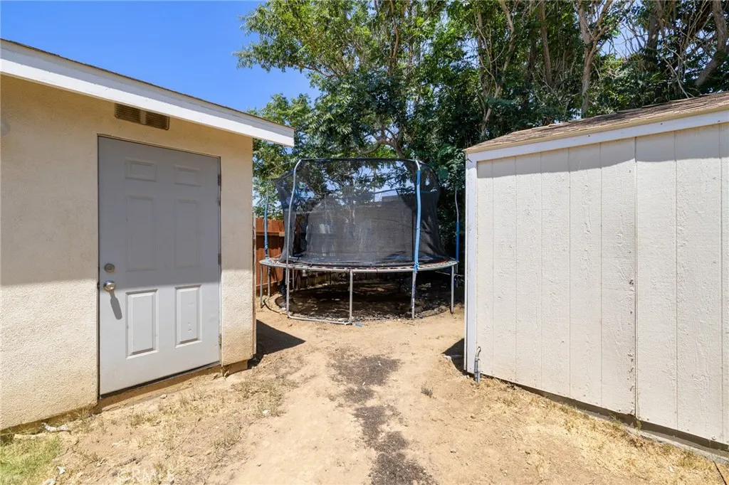 38126 11th Street E, Palmdale, California 93550 home-pic-30