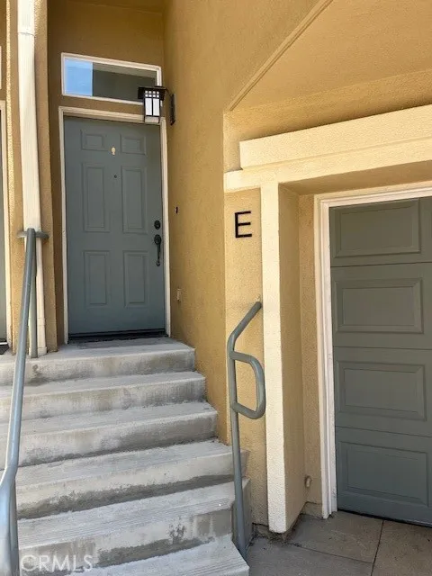 3411 S Main Street E, Santa Ana, California 92707, 3 Bedrooms Bedrooms, ,3 BathroomsBathrooms,Residential Lease,For Rent,Main,PW25164620