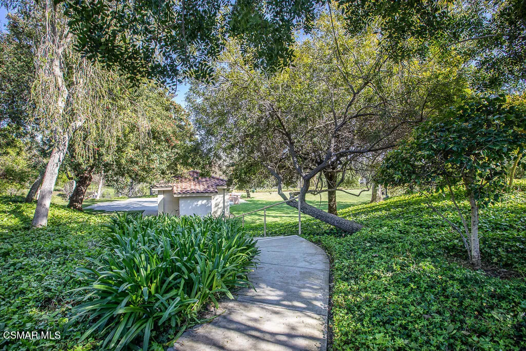 5837 Oak Bend Ln 307, Oak Park, California 91377 home-pic-40