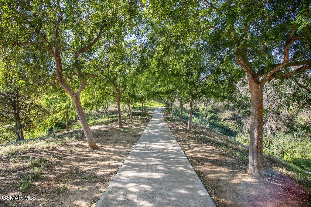 5837 Oak Bend Ln 307, Oak Park, California 91377 home-pic-41