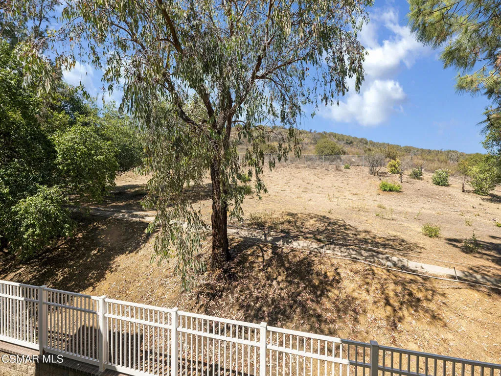 5837 Oak Bend Ln 307, Oak Park, California 91377 home-pic-27