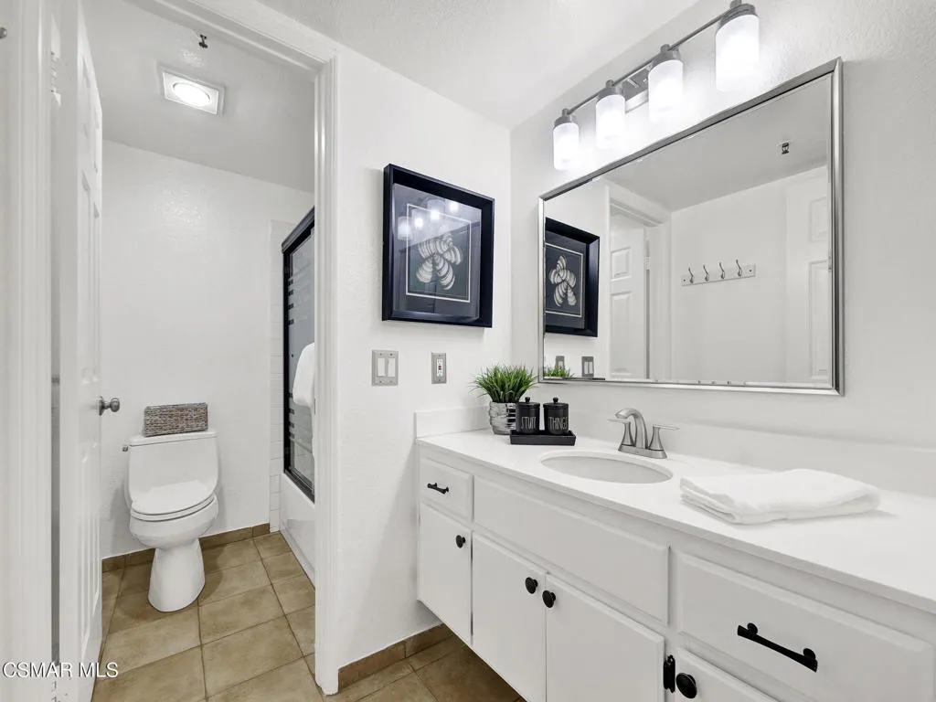 5837 Oak Bend Ln 307, Oak Park, California 91377 home-pic-14