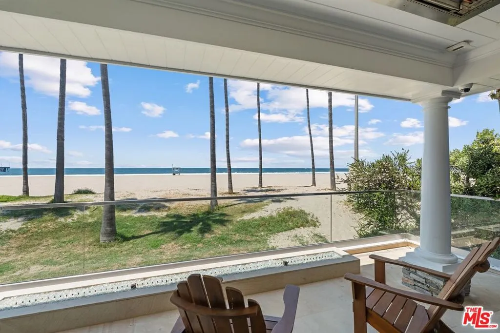 2705 Ocean Front Walk, Venice, California 90291, 3 Bedrooms Bedrooms, ,4 BathroomsBathrooms,Residential,For Sale,Ocean Front,25567153