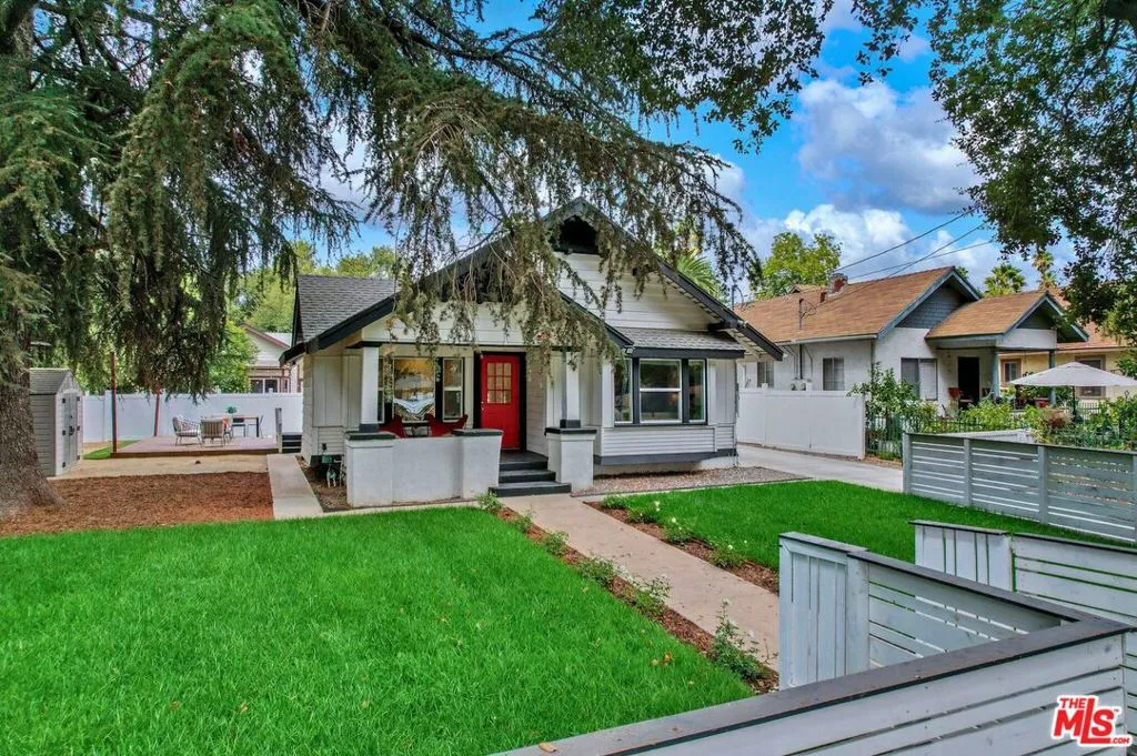 1797 N Summit Avenue, Pasadena, California 91103, 3 Bedrooms Bedrooms, ,2 BathroomsBathrooms,Residential Lease,For Rent,Summit,25568437