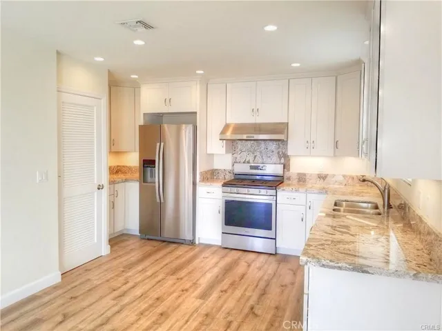 115 Avenida Del Reposo 2, San Clemente, California 92672