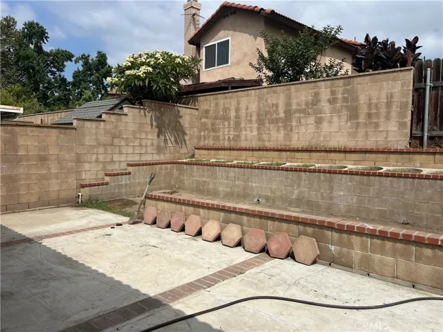 3917 Klamath River Drive, Ontario, California 91761