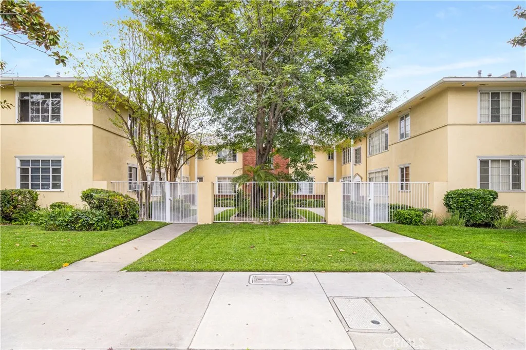 1601 N Flower Street, Santa Ana, California 92706, ,Residential Income,For Sale,Flower,PW25163850