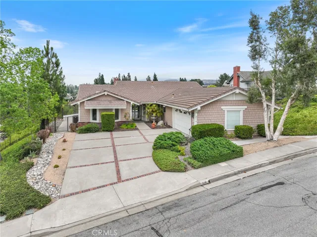 614 S Pathfinder Trail, Anaheim Hills, California 92807