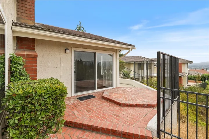 614 S Pathfinder Trail, Anaheim Hills, California 92807