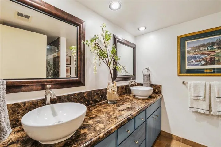 11 Skyline, Monterey, California 93940
