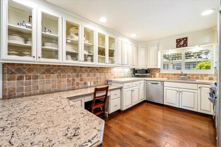 11 Skyline, Monterey, California 93940