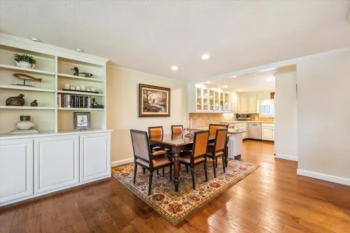 11 Skyline, Monterey, California 93940