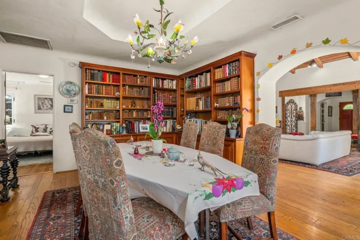 1607 N Gardner Street, Los Angeles, California 90046