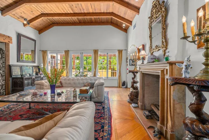1607 N Gardner Street, Los Angeles, California 90046