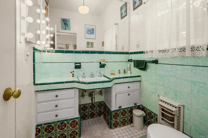 1607 N Gardner Street, Los Angeles, California 90046