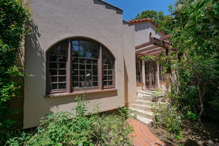 1607 N Gardner Street, Los Angeles, California 90046