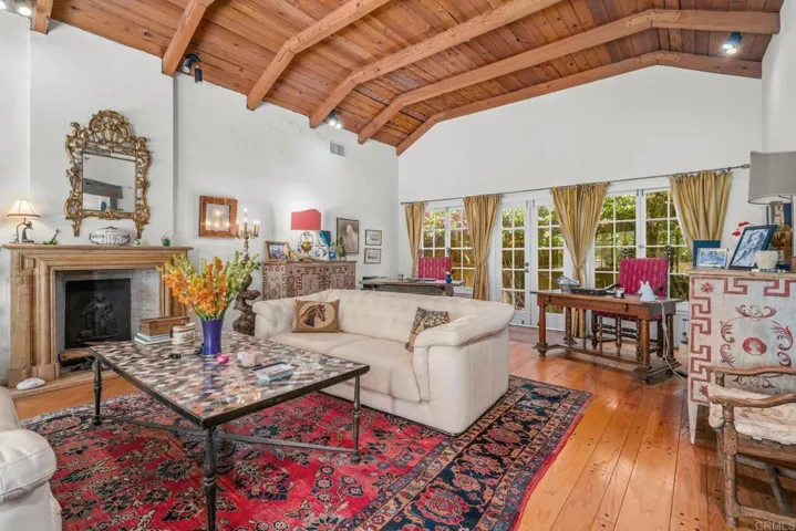 1607 N Gardner Street, Los Angeles, California 90046