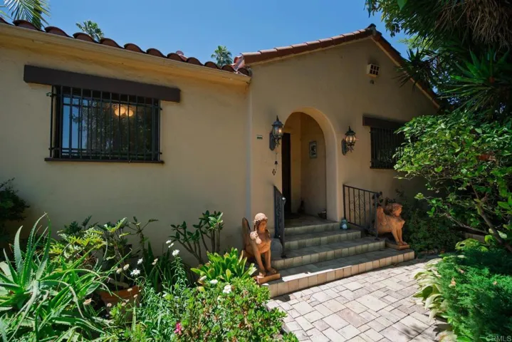 1607 N Gardner Street, Los Angeles, California 90046