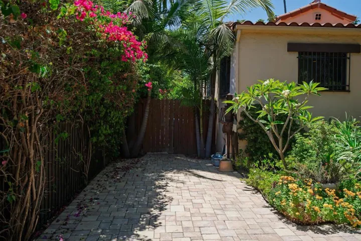 1607 N Gardner Street, Los Angeles, California 90046