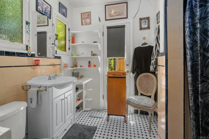 1607 N Gardner Street, Los Angeles, California 90046