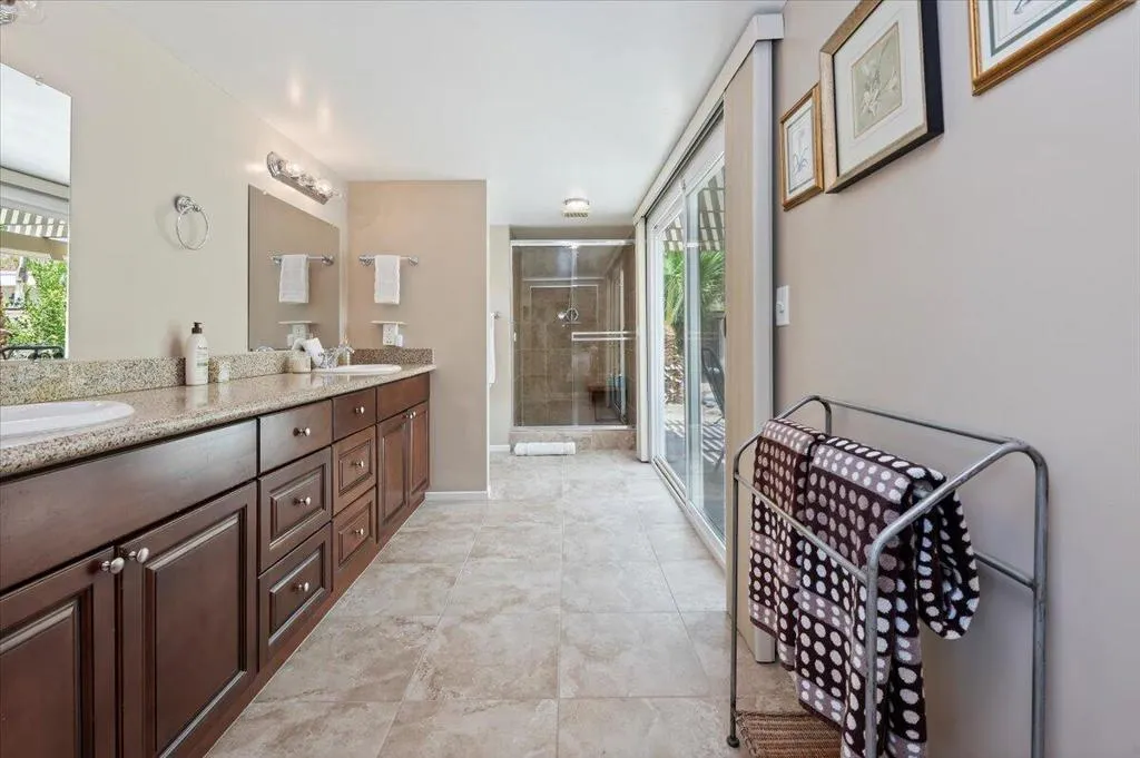 Master Bathroom 3