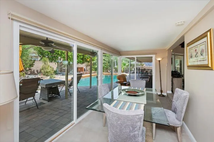 Sunken Dinning Area