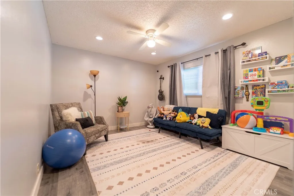 7260 Richfield Street 318, Paramount, California 90723 home-pic-15