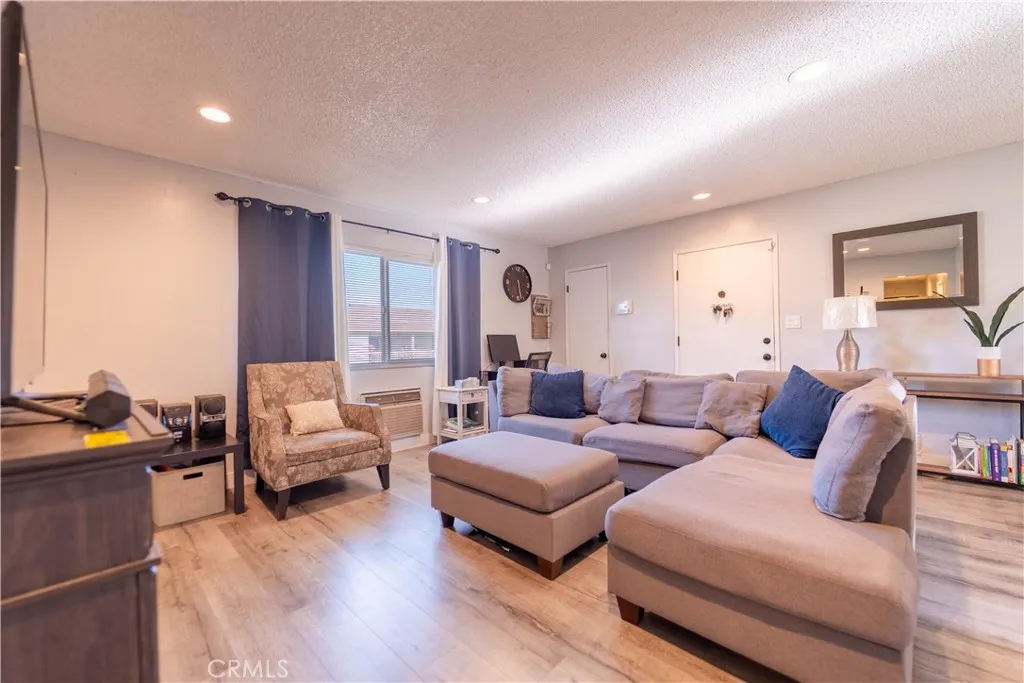 7260 Richfield Street 318, Paramount, California 90723 home-pic-1