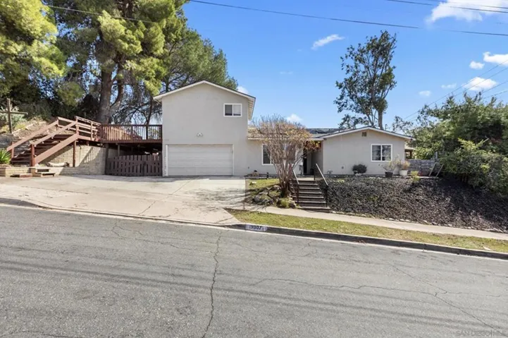 9307 Dalehurst Rd, Santee, California 92071